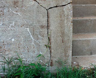 Vertical Crack on Foundation